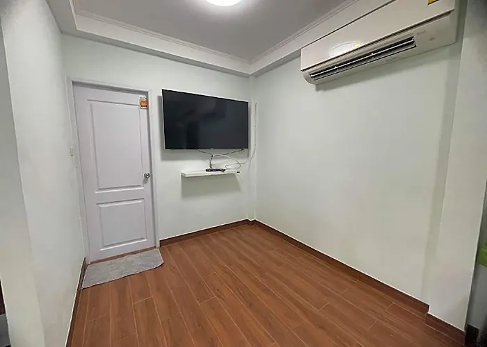 Friend House Bkk *